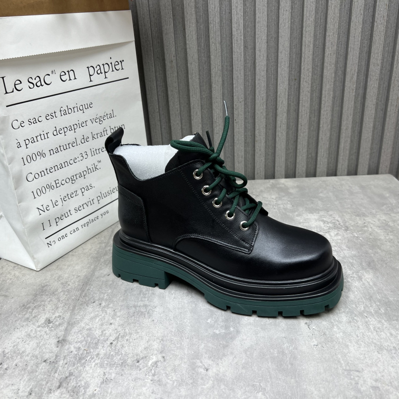 厂家断码处理真皮女靴2025秋冬季新款中跟圆头系带英伦户外马丁靴