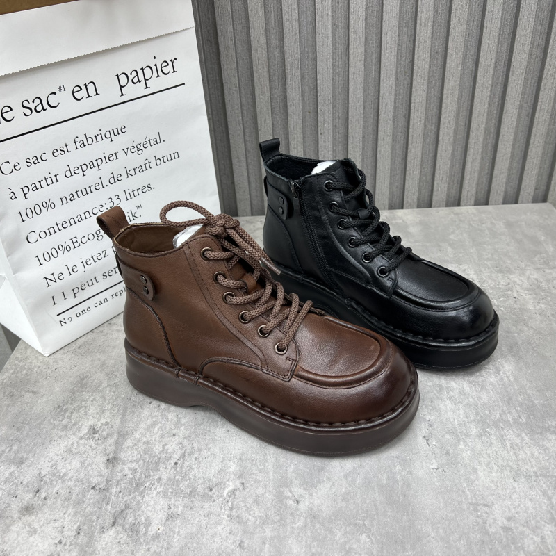 厂家断码处理真皮女靴2024冬季新款厚底侧拉链英伦风时尚马丁靴