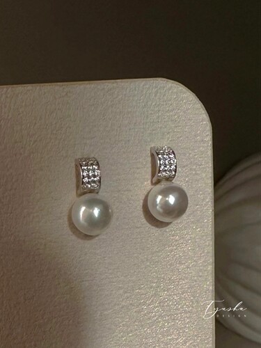 TYUSHA纯银简约精致珍珠耳钉