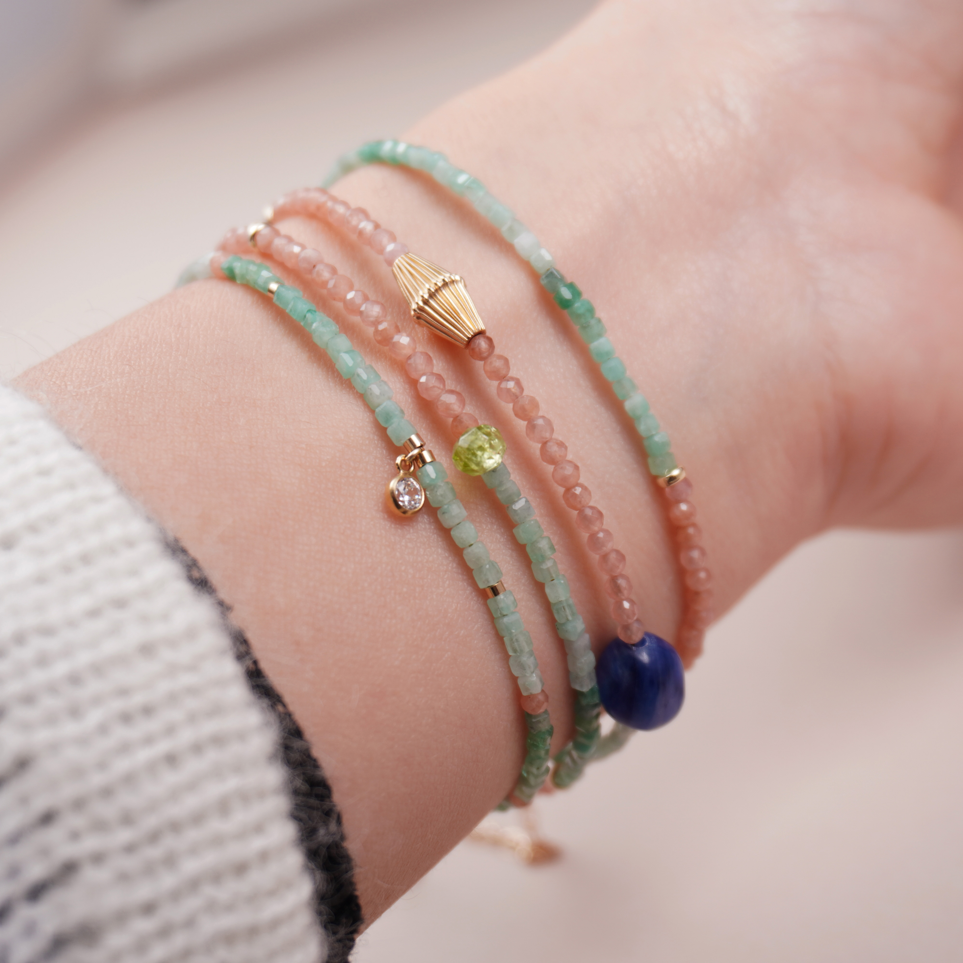 天然红纹石多宝手链女款极细多圈手饰原创设计项链绿宝石撞色手串