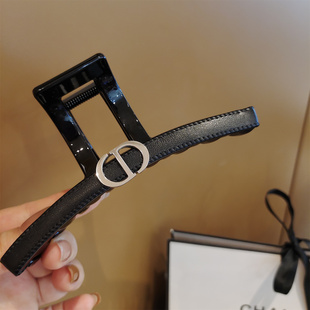 高级感字母D一字形黑色大号抓夹发量多盘发夹后脑勺发夹子新发饰