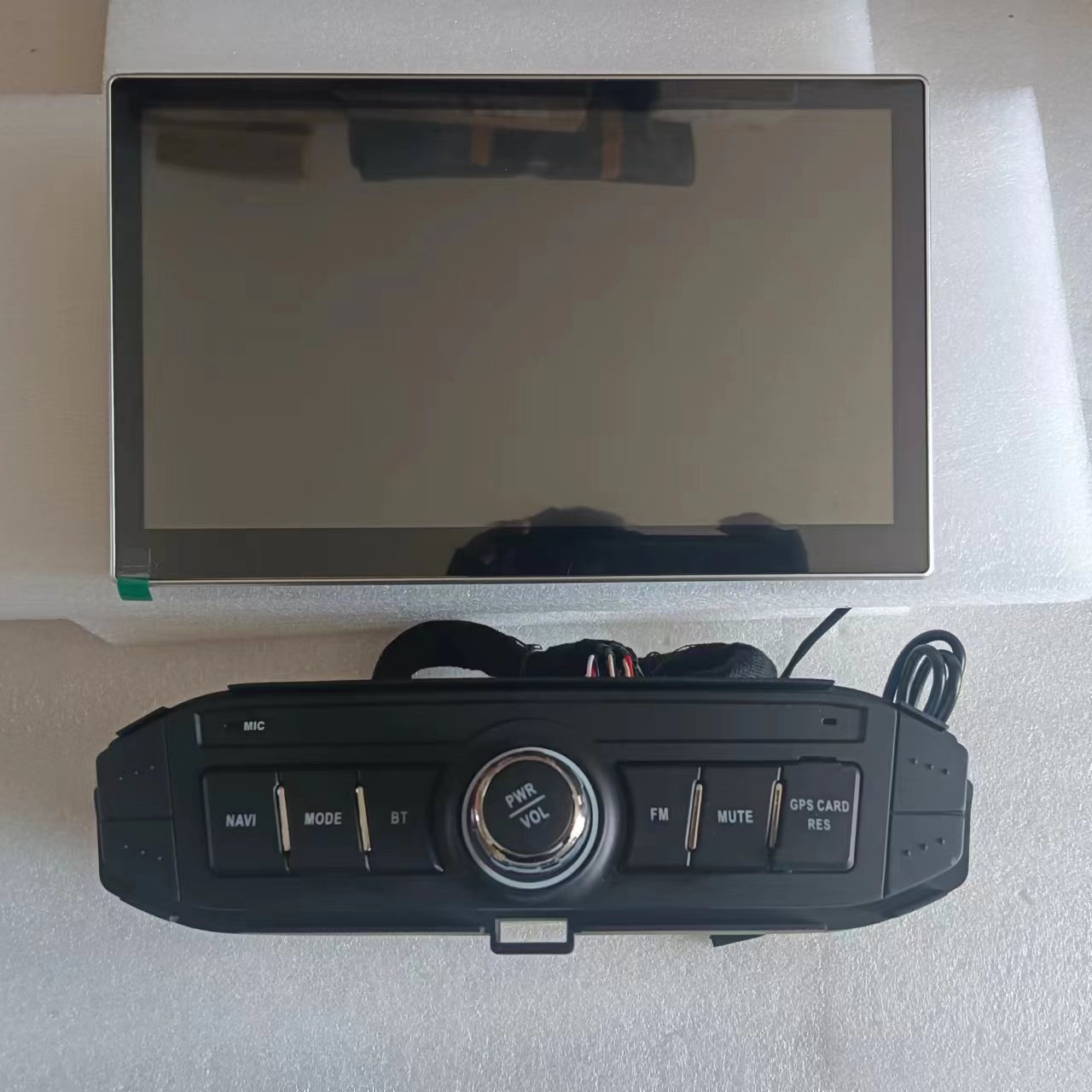 北汽威望M50F安卓大屏中控导航