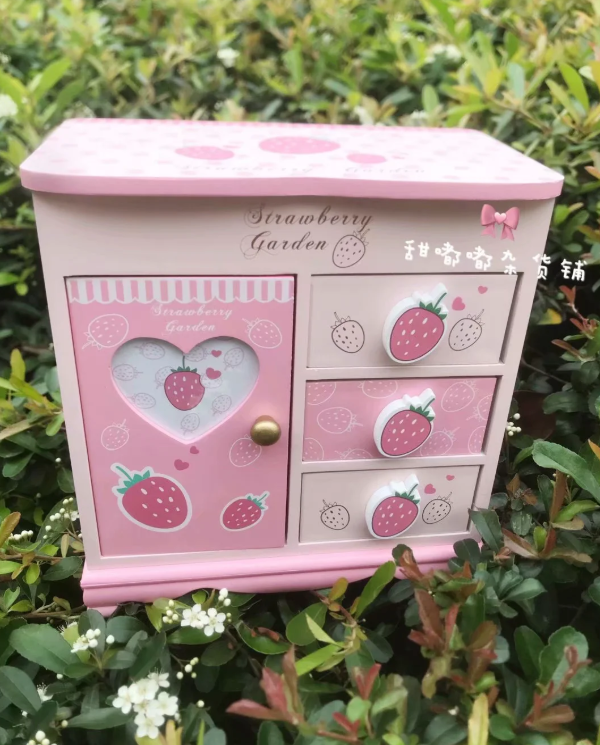 新可爱草莓首饰盒木制