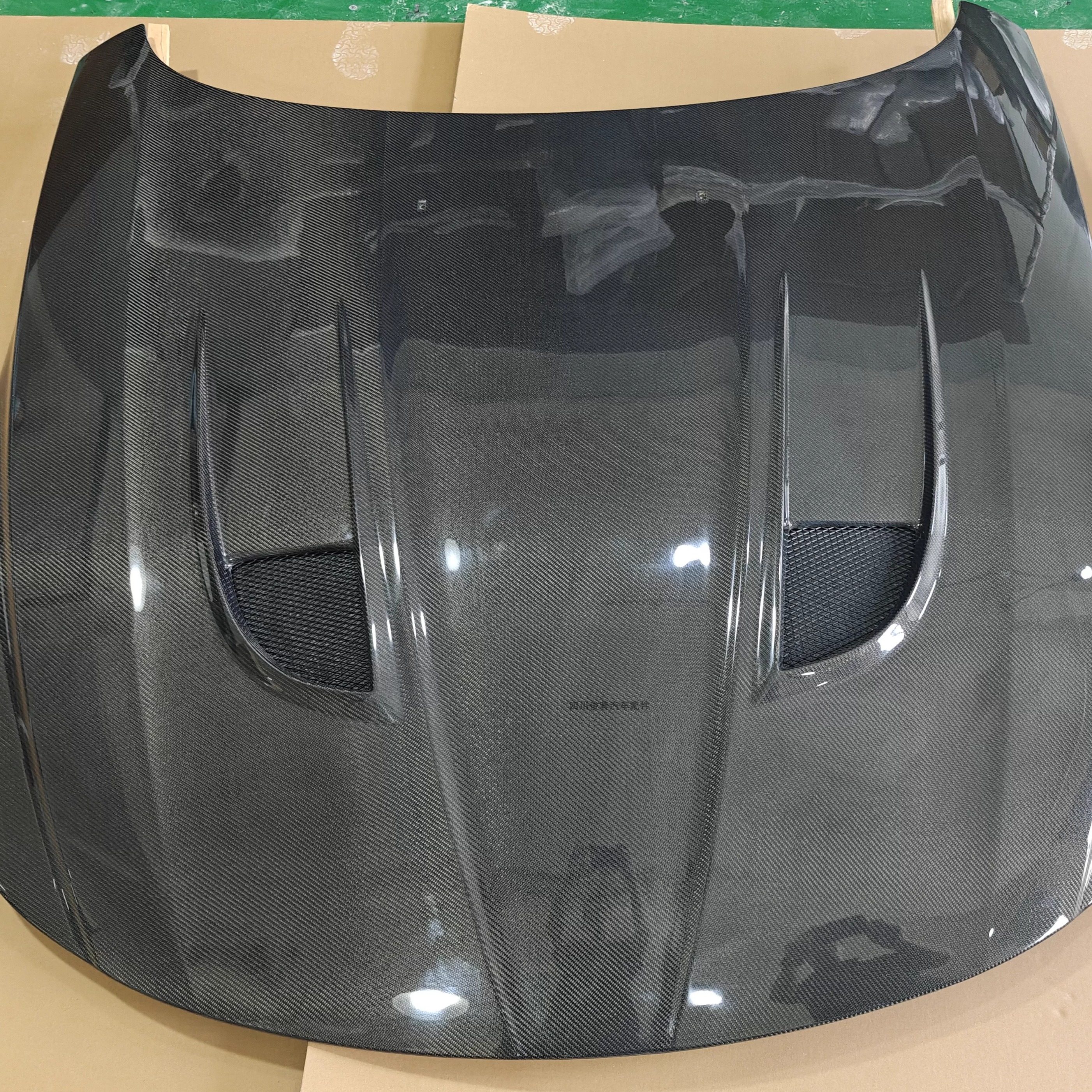 宝马Z4 E89改装碳纤维开孔机盖 Z4碳纤轻量化引擎盖车改装件包围