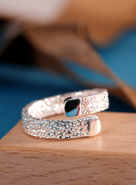 素雅雪花银不规则锤纹交错银戒指