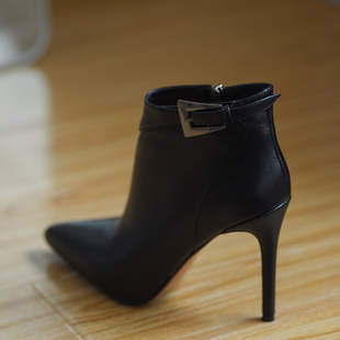 misili气质尖头细跟短靴2026秋冬季新款10cm高跟鞋平底真皮女靴子