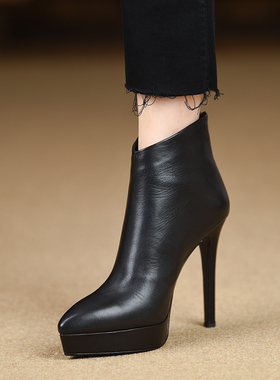 misili时尚拼接细跟短靴秋冬季新款12cm尖头高跟鞋厚底黑色女靴子