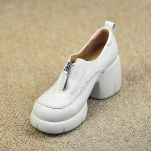 misili 英伦风圆头粗跟单鞋8cm高跟鞋2026春季新款防水台厚底女鞋