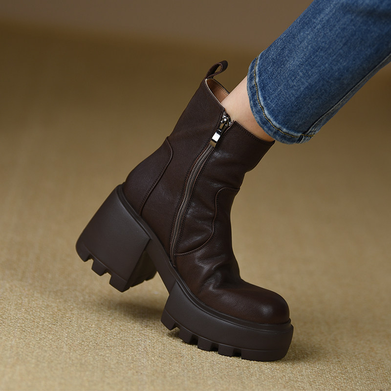 misili 马丁靴粗跟短靴2024秋冬季新款8.5高跟鞋防水台厚底女靴子