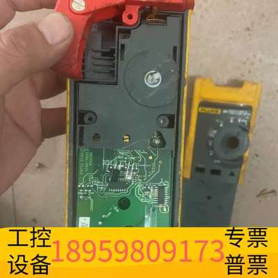 精密设备福禄克381万用表，没屏幕和电池盖，当配件了，