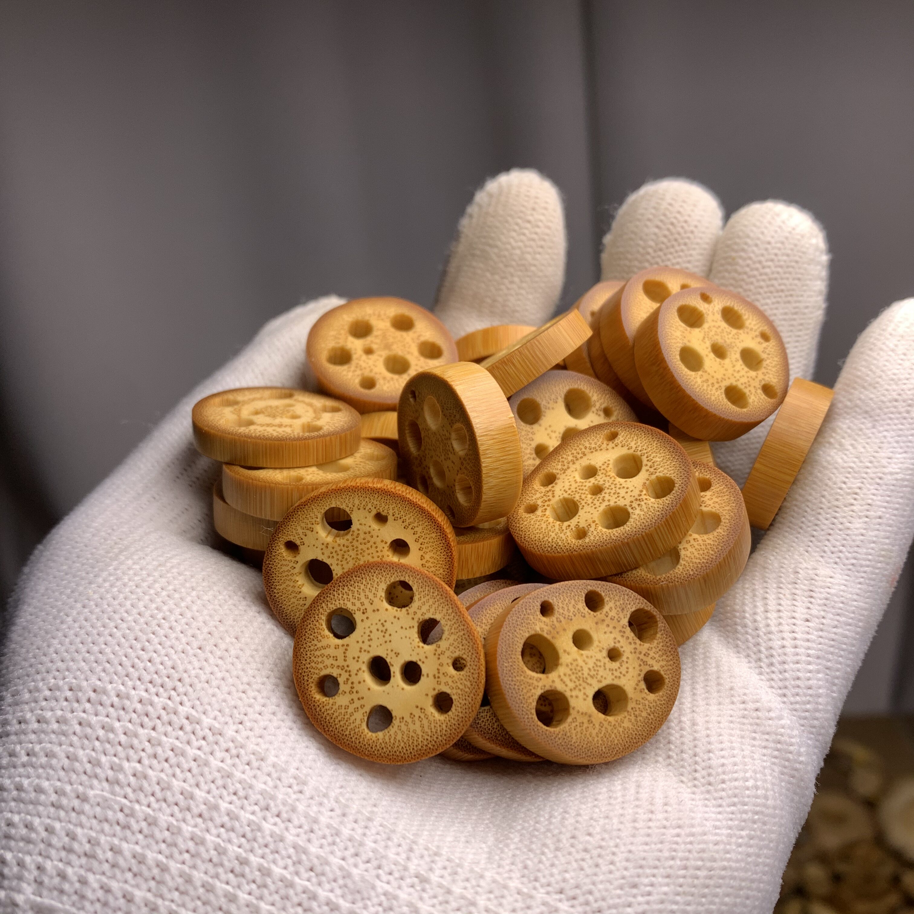 向暖红皮老料实心竹纯手工打磨雕刻玉竹雕藕片高密文玩配饰路路通_虎窝淘