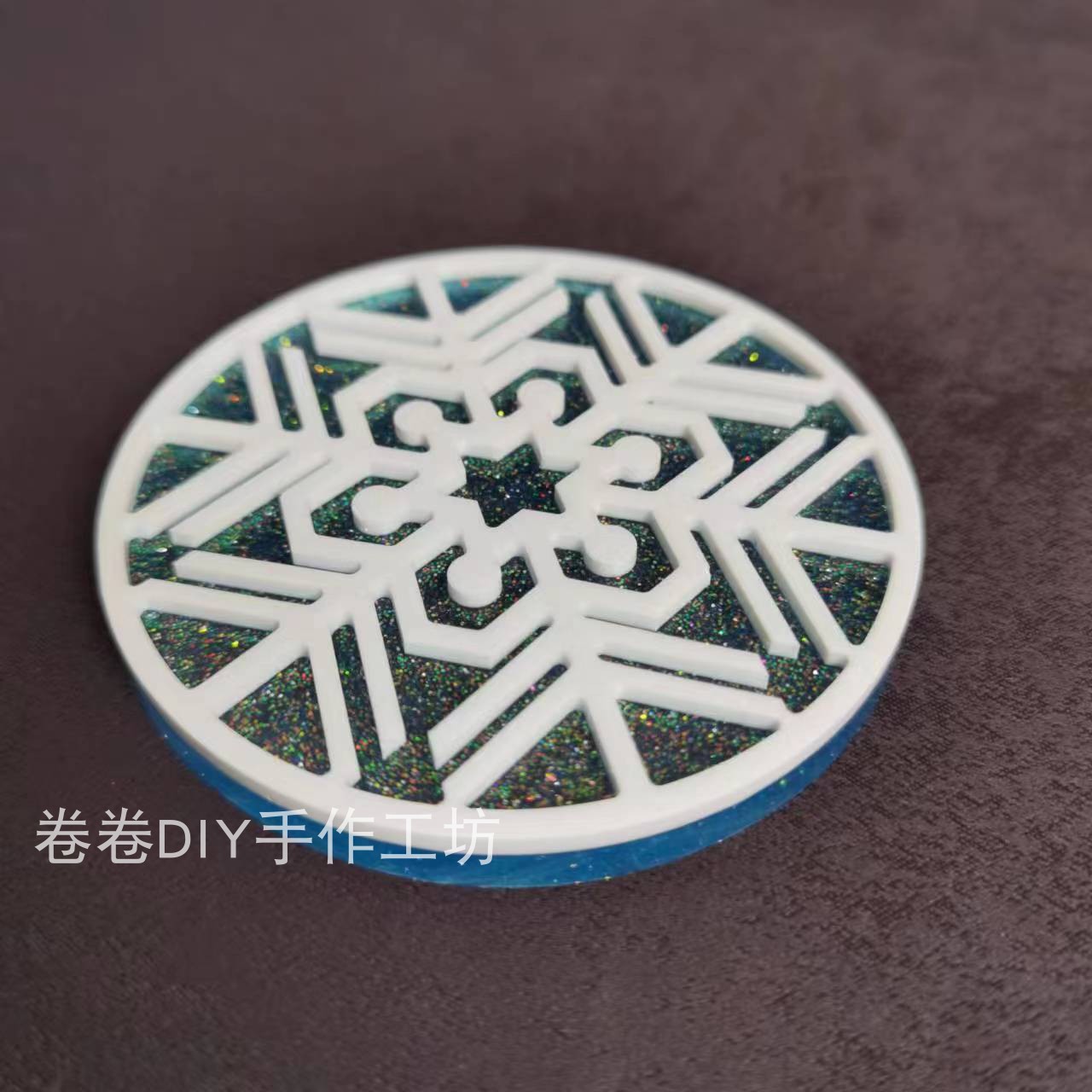 现货杯垫手工DIY创意杯垫/树脂滴胶成品/圆形雪花/送礼