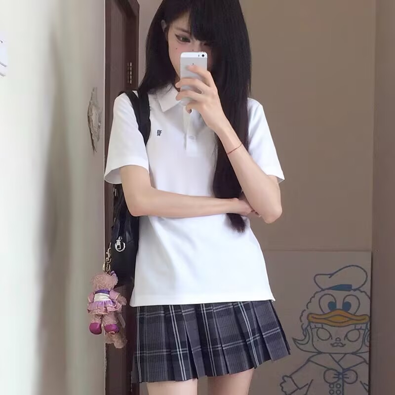 2519#40支刺绣白色polo领半纽扣短袖t恤女，女装衬衫，米鹿服饰