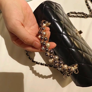 2025新款真皮小香风珐琅珍珠手柄凯丽女包单肩斜挎手提链条小方包