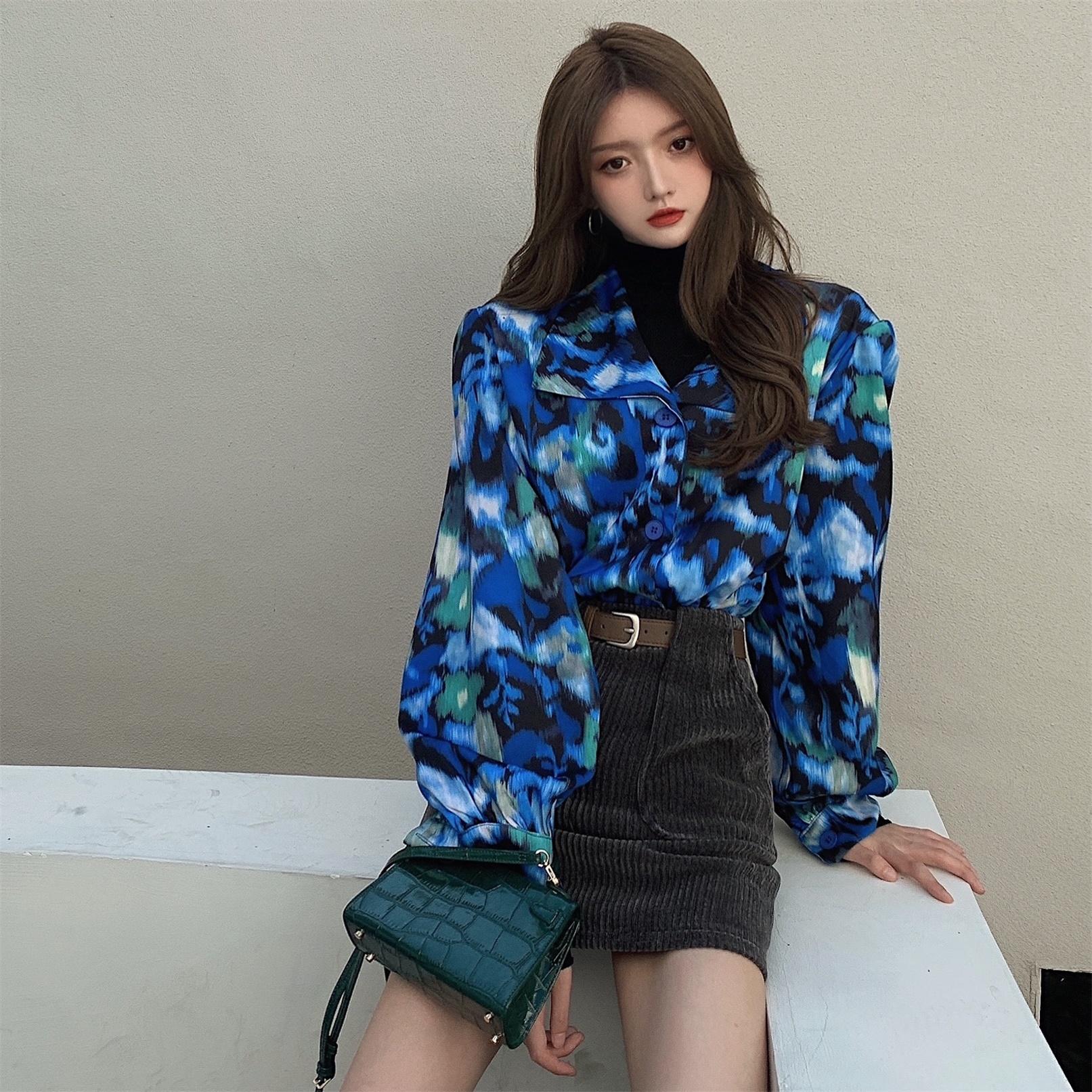 ~Corduroy Skirt tie dyed shoulder pad shirt with high collar