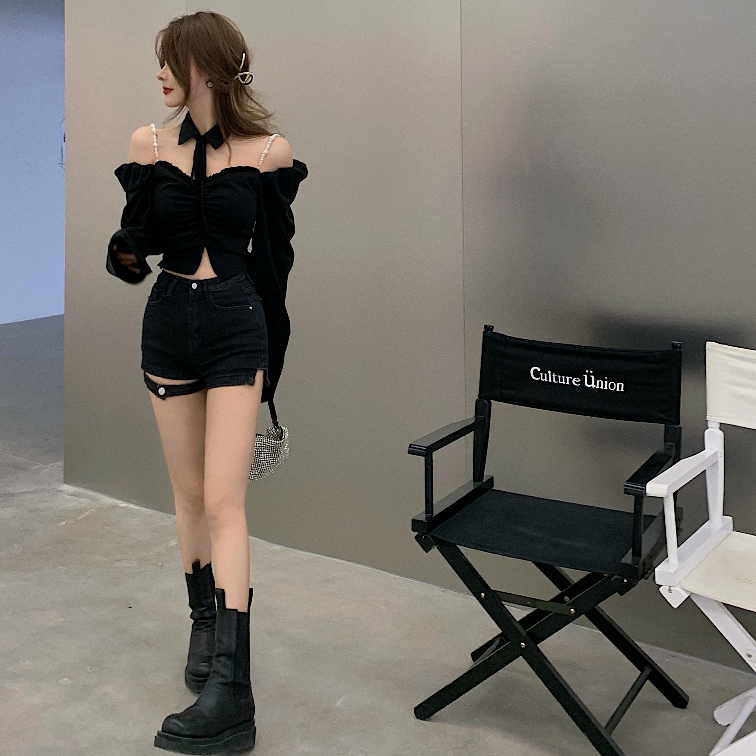 Real price black off shoulder knitted suspender shirt design denim shorts suit