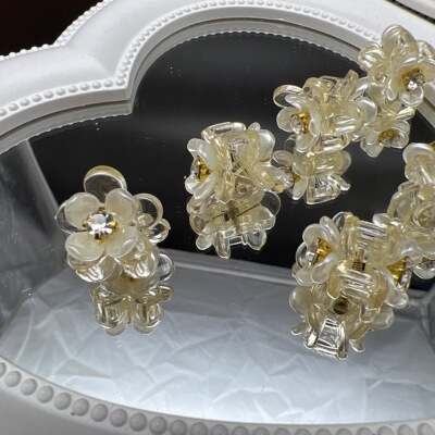 抓夹山茶花发抓珍珠钻迷你头饰