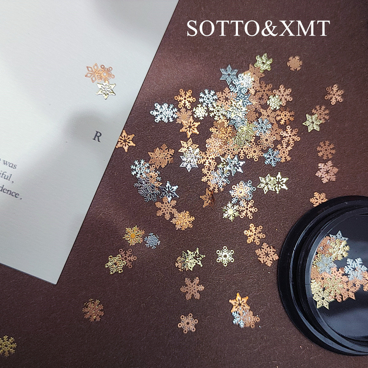 ins网红日式美甲饰品圣诞节冬季雪花金片混款指甲超薄金银色配饰,彩妆/香水/美妆工具,指甲装饰,淘宝优惠券,粉丝福利购,淘宝优惠卷