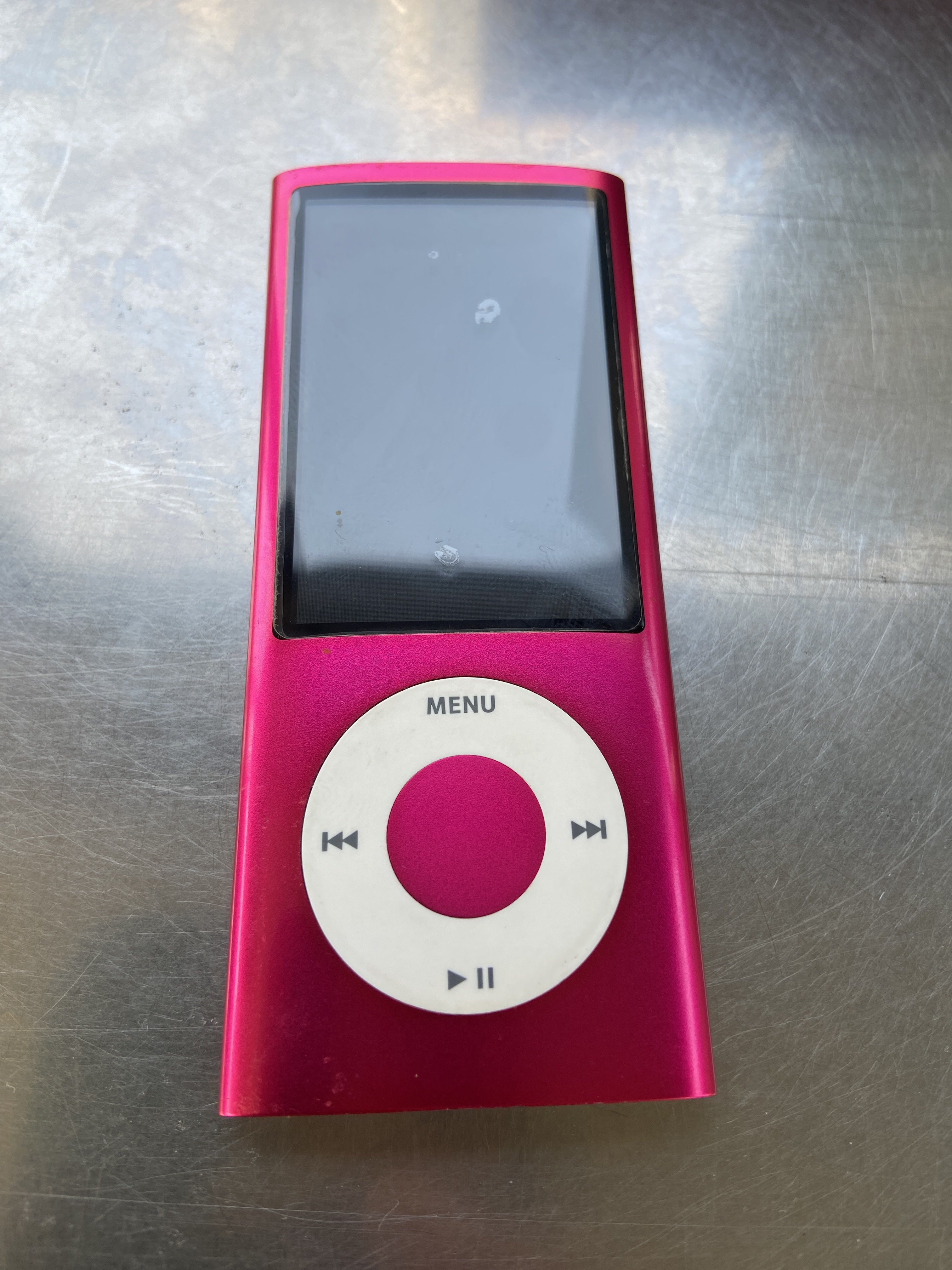 中古回流二手苹果iPod nano5 玫红色16G内存,电池需要自己更换