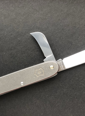 钛柄93mm瑞士军刀收获者0.8150
