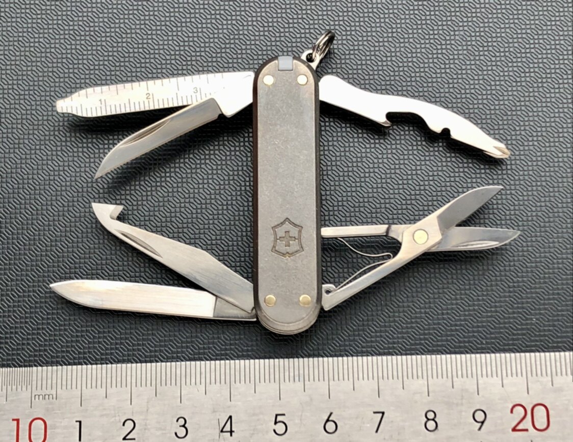 钛柄瑞士军刀Victorinox全新正品