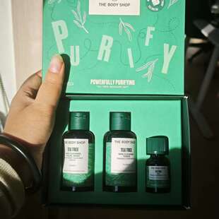 TheBodyShop美体小铺茶树洗面奶爽肤水精油小礼盒三件套装旅行装