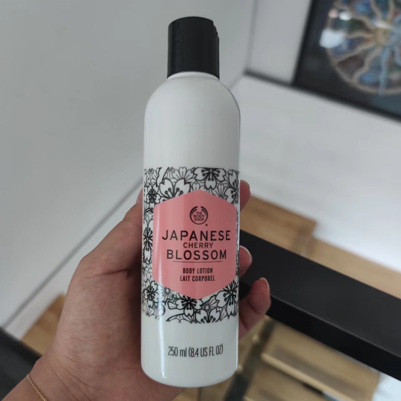 日本琥珀樱花身体乳（日本琥珀樱花身体乳适合男士吗）