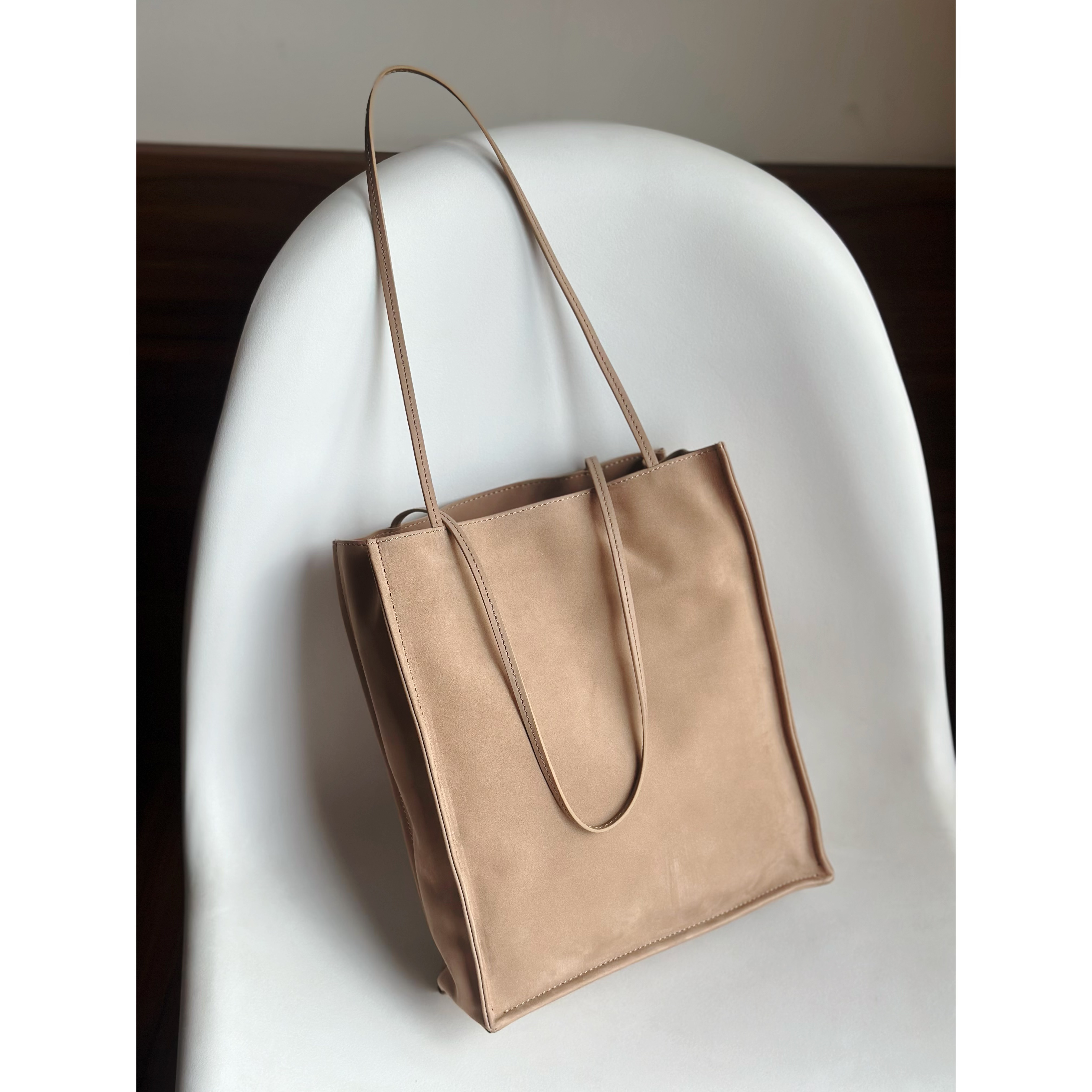 极简小众款头层牛反绒托特包