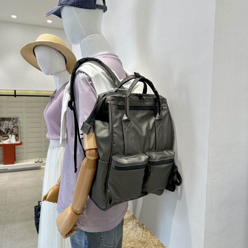 中大学生书包双肩包黑色防水通勤商务电脑背包旅行港风潮男女背包