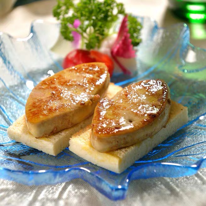 法尚鸭肝切片入口即化饱满细腻