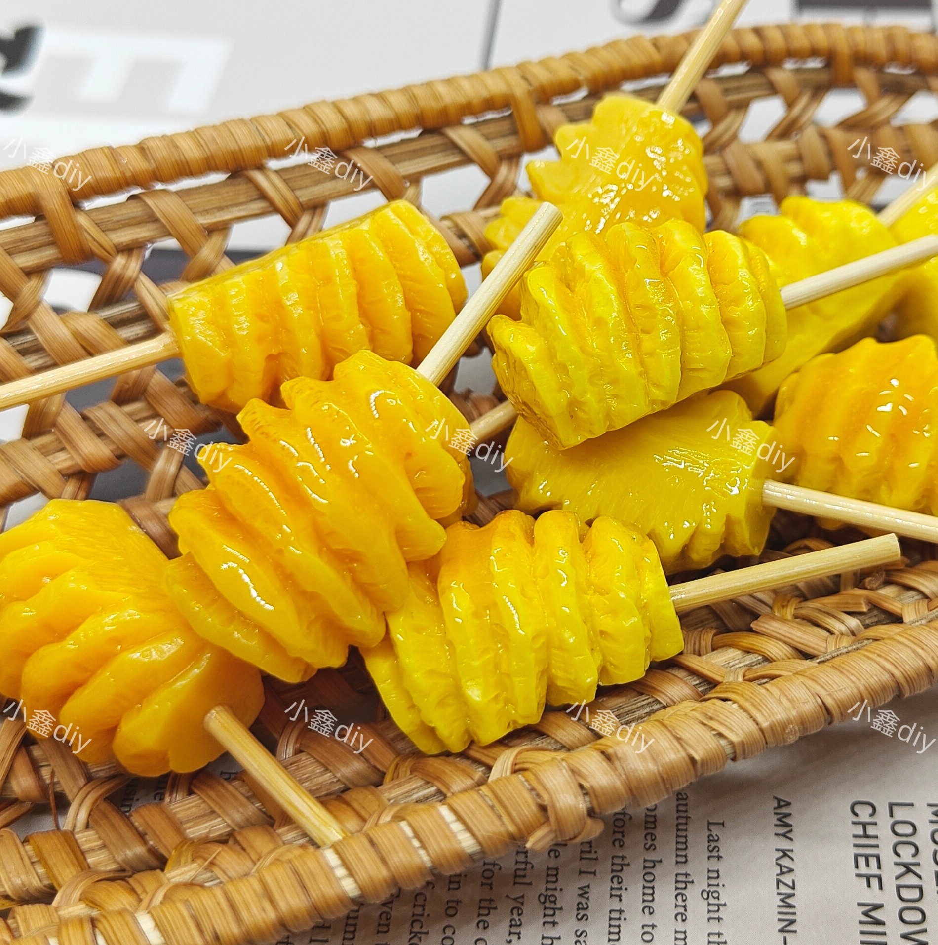 定制糖水菠萝串diy仿真微缩食玩树脂配件奶油胶捏捏装饰摆件