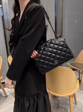 8061-1通勤包多隔层托特包女大容量菱格链条腋下包女2024新款欧版