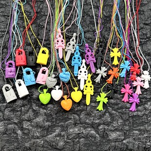 Endless Abyss明星同款彩色十字架橡胶限定宝剑项链锁头 爱心吊坠
