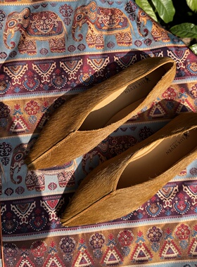 17号的下午 | 鼎奢进口马毛高及感棕色系尖头V口显瘦女巫鞋奶奶鞋