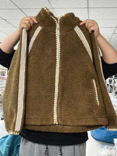 145 羊羔毛 加绒加厚 M 胸围130衣长65
