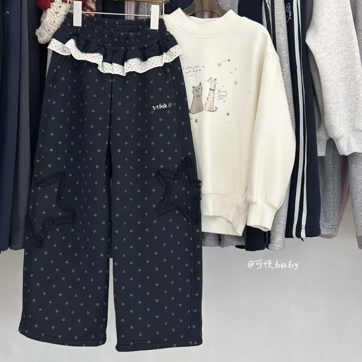 品牌女童加绒运动裤2026秋冬季女孩洋气加厚直筒休闲裤120-160