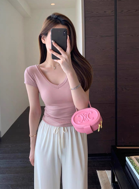 AMR UU◆福利款～量少～巨洋气小短款修身显瘦V领纯色短袖女新款