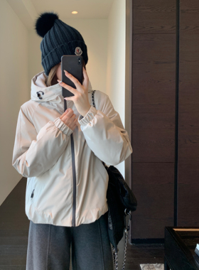 AMR UU◆酷帅时髦 保暖连帽冲锋衣加厚外套羽绒服女2025新款秋冬