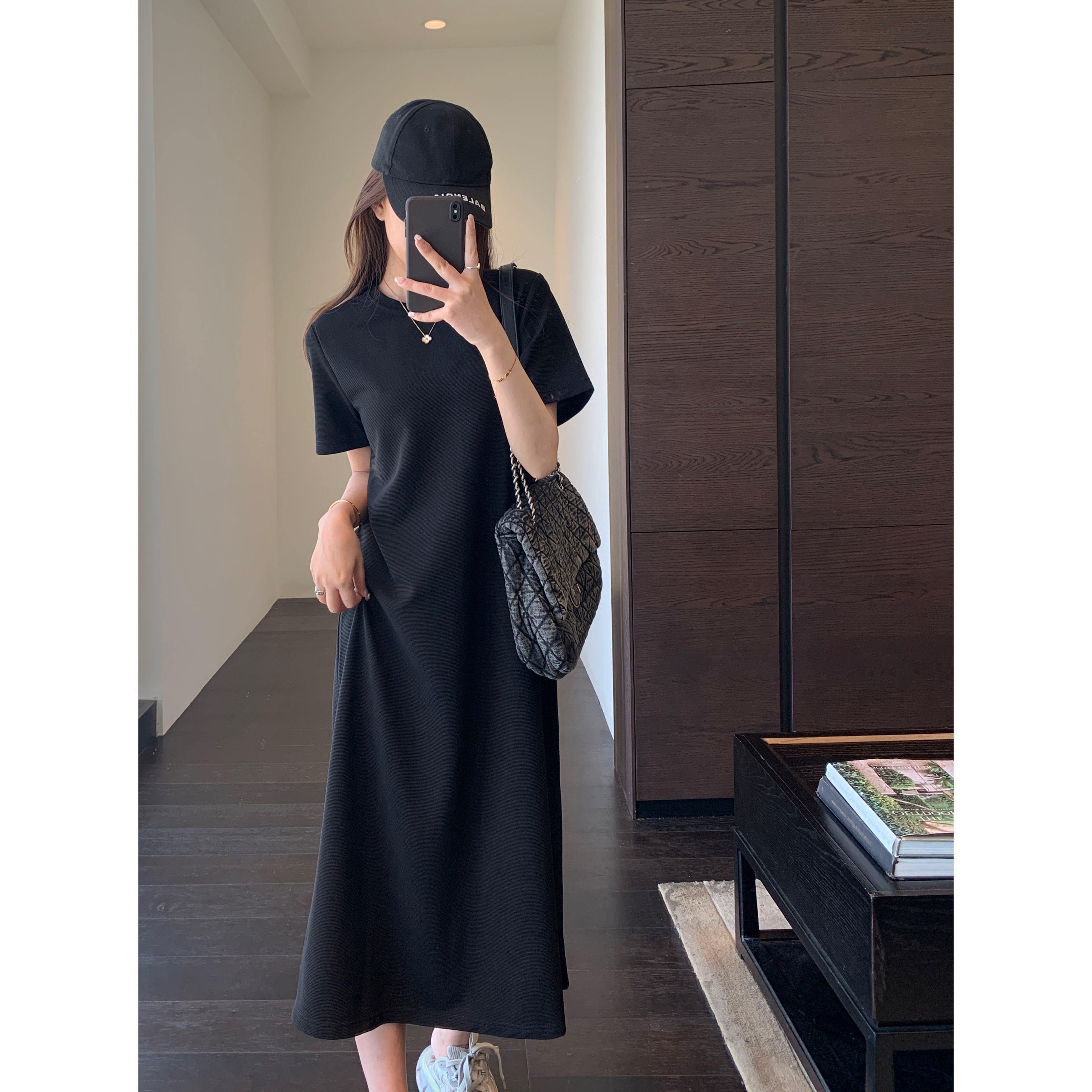 AMR UU◆博主范 一件轻松出门藏肉显瘦小黑裙长款T恤连衣裙女新款