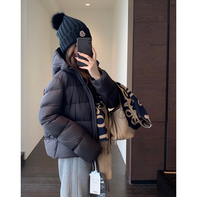 AMR UU◆保暖鹅绒服～火爆排骨羽绒服短款连帽外套女2025新款秋冬