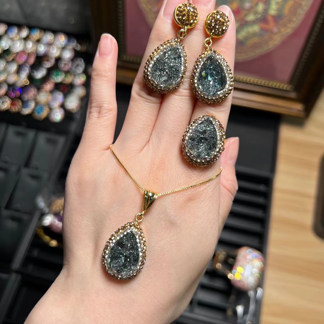 天然冰花切项链女款锁骨链轻奢小众设计感高级气质颈链配饰