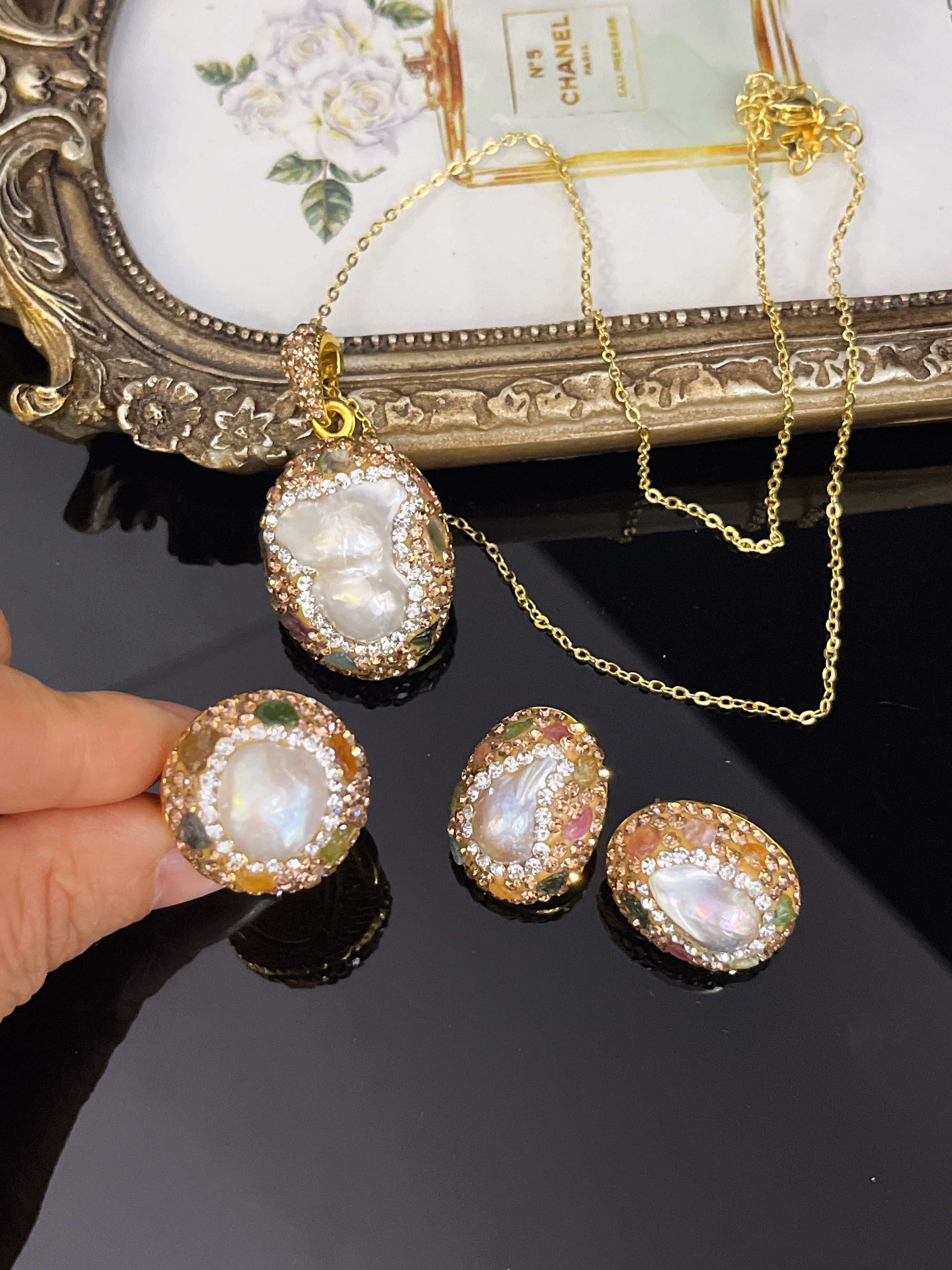 天然巴洛克彩色碧玺碎石镶嵌精致套装椭圆形设计款项链耳钉戒指