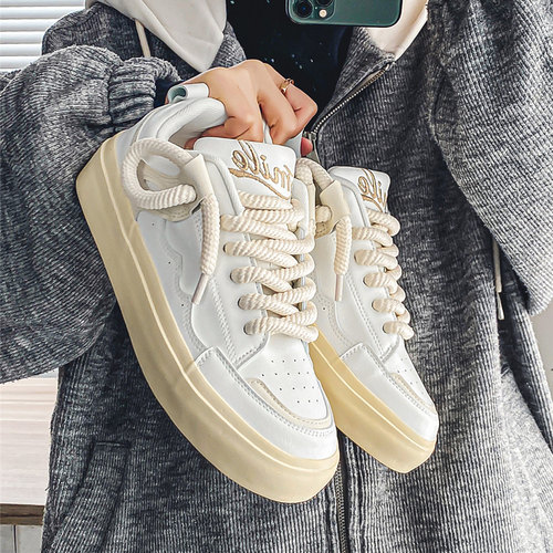 小白鞋男白搭超纤皮运动板鞋