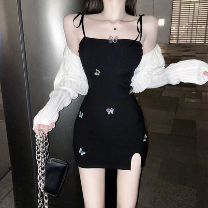 纯欲黑色蝴蝶结吊带连衣裙女夏季外穿修身显瘦性感辣妹包臀短裙子