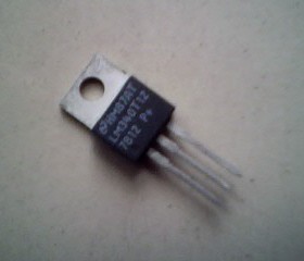 全新LM340T12 线性稳压器 LM7812CT TO220
