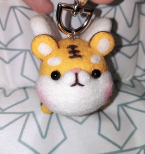 羊毛毡成品DIY手工定制创意飞天老虎钥匙扣包挂有趣节日生日礼物