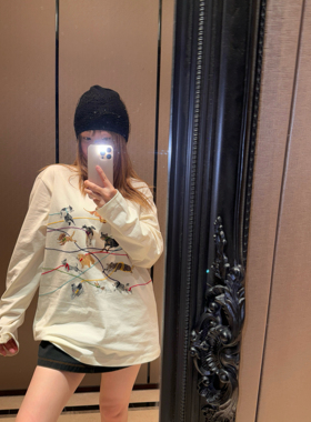 wann现货 狂奔栓绳小狗 100棉亲肤印花刺绣长袖宽松T恤减龄上衣