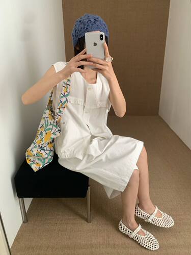 About moon 韩国东大门 腔调设计宽松天丝亚麻马甲叠穿松弛感背心