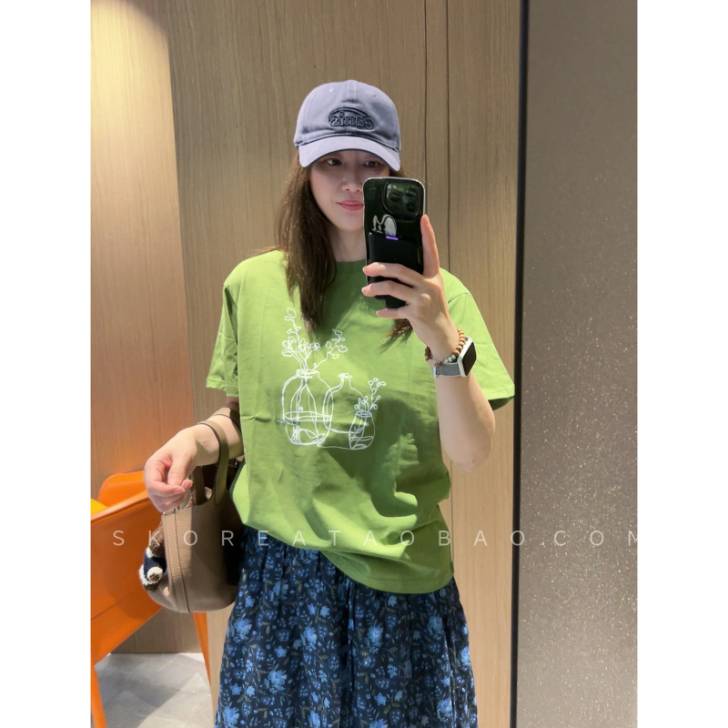 巨显白牛油果绿色～2025文艺印花正肩小版短袖T恤