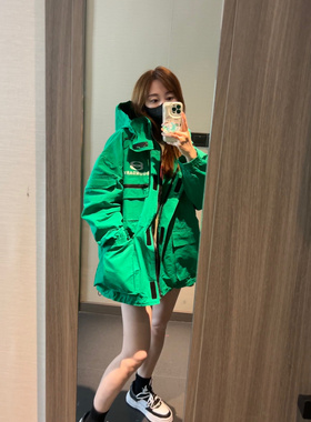现货2026春秋季新款貂绒鲜亮显白翠绿色帅气硬朗宽松冲锋衣外套